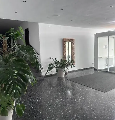 69 Mit Hallenbad Und Sauna By Monicare *