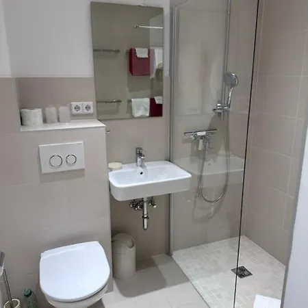 69 Mit Hallenbad Und Sauna By Monicare 아파트